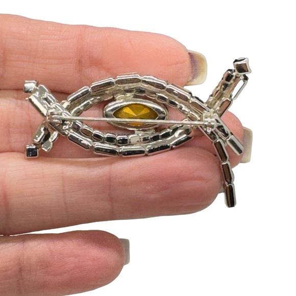 Vintage Clear & Pink Glass Curved Brooch - Picture 5 of 5